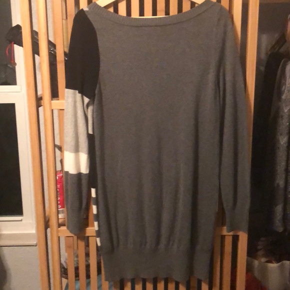 H&M oversized sweater dress/top - Picture 2 of 3